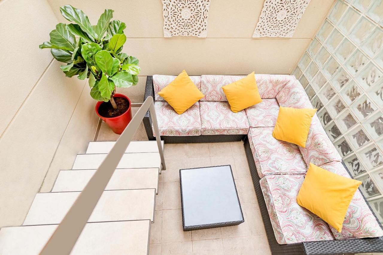 شقة مالقة  في Maba/Private Backyard/Walk To Downtown/Large Smart Tv المظهر الخارجي الصورة
